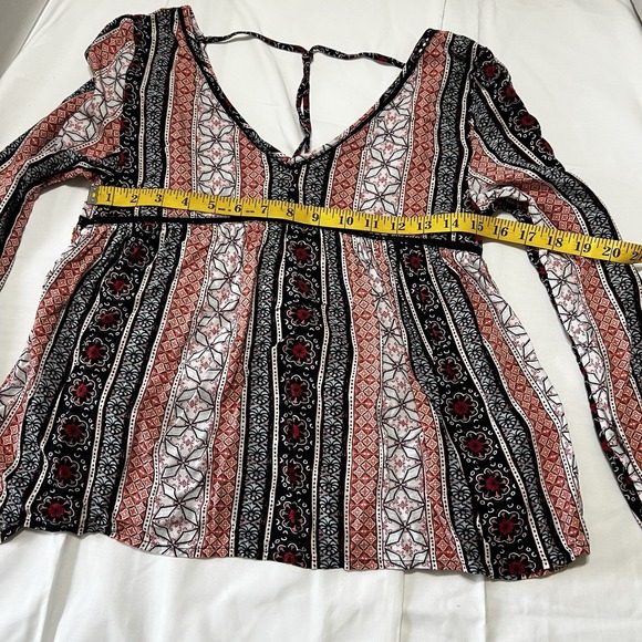 Abercrombie & Fitch Women's XS Top Blouse Long Sleeve VNeck Black White Red - Picture 11 of 13